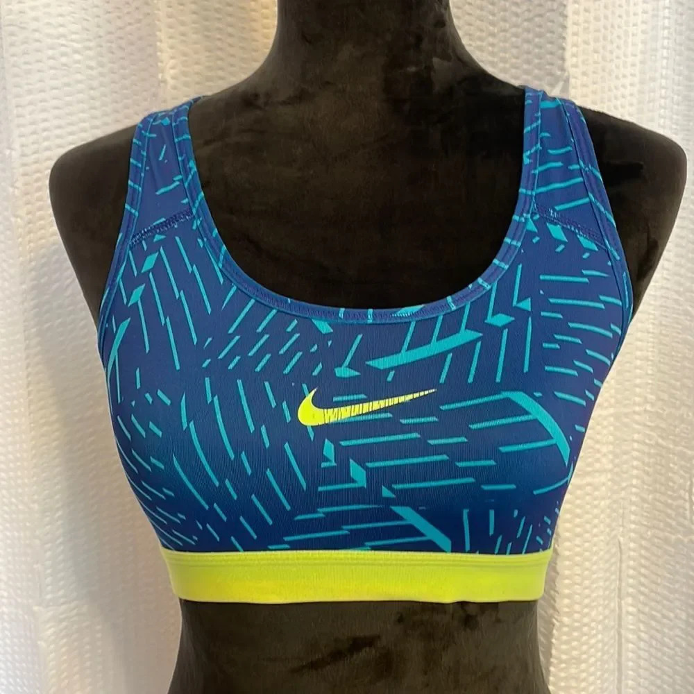 Nike dri-fit bra size small